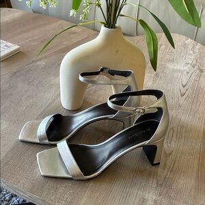 Nordstrom Women's Elegant Silver Ankle Strap Heels, Size 7. NWOT.